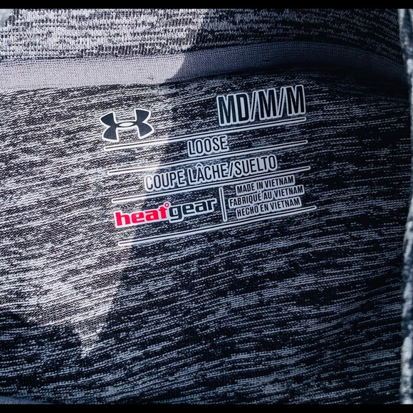 Under armour Men’s Medium pull over light weight - Picture 4 of 7